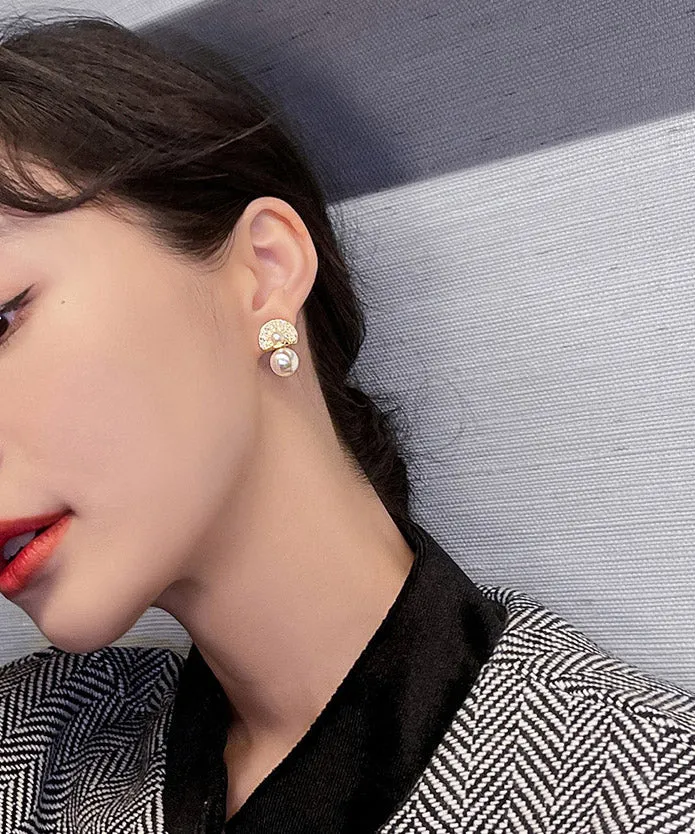 Chic 18K Gold Pearl Earrings