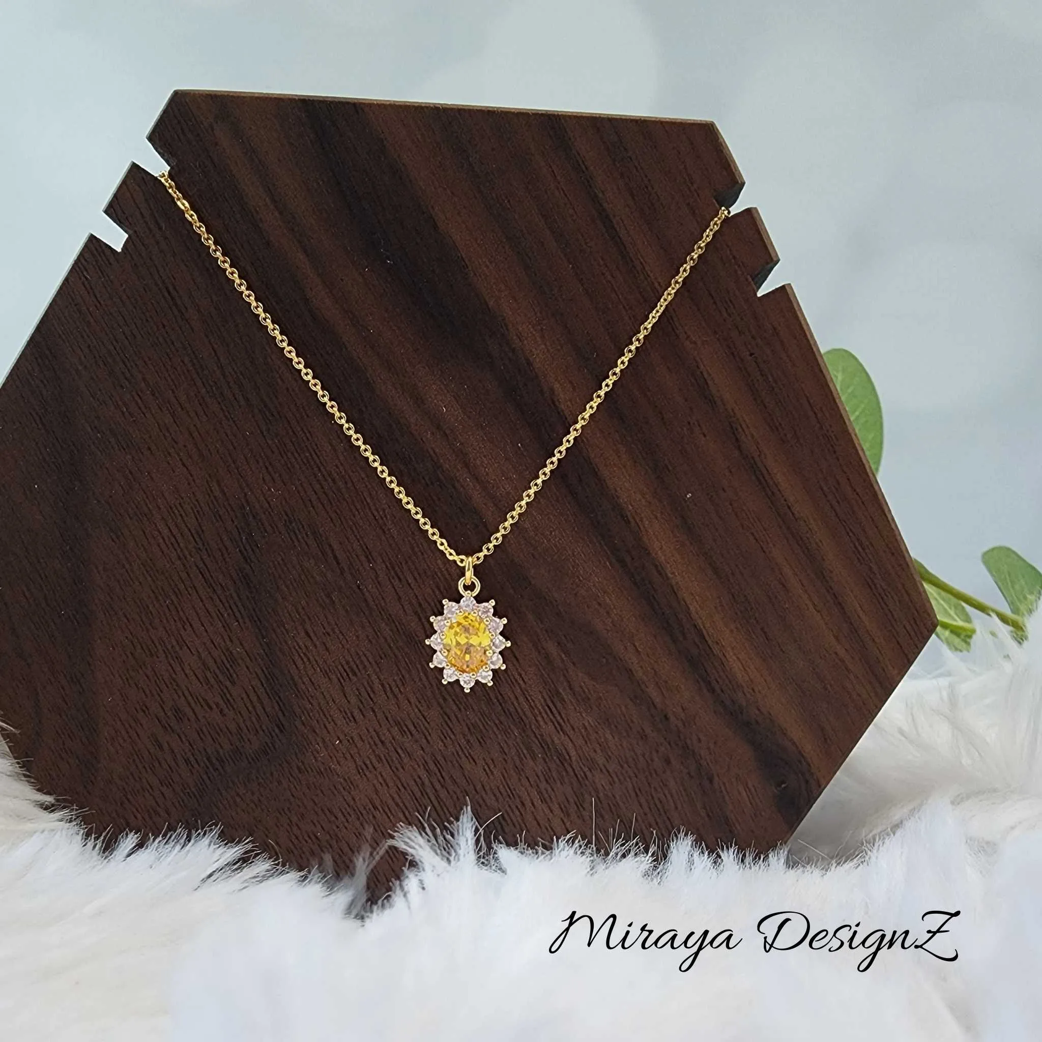 Classic Zircon Necklace - Yellow