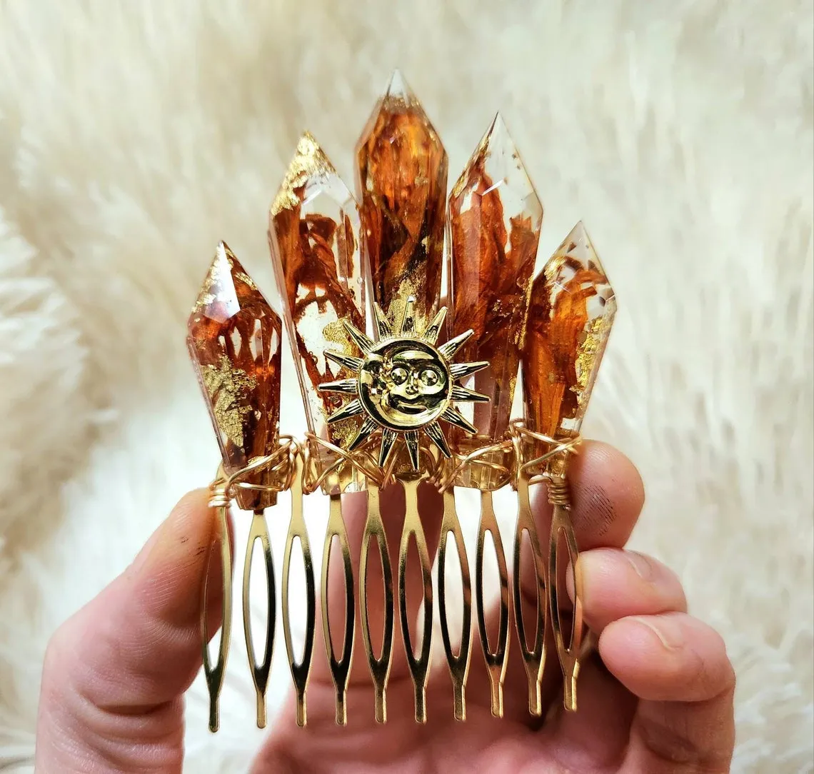 Electron goddess hair comb