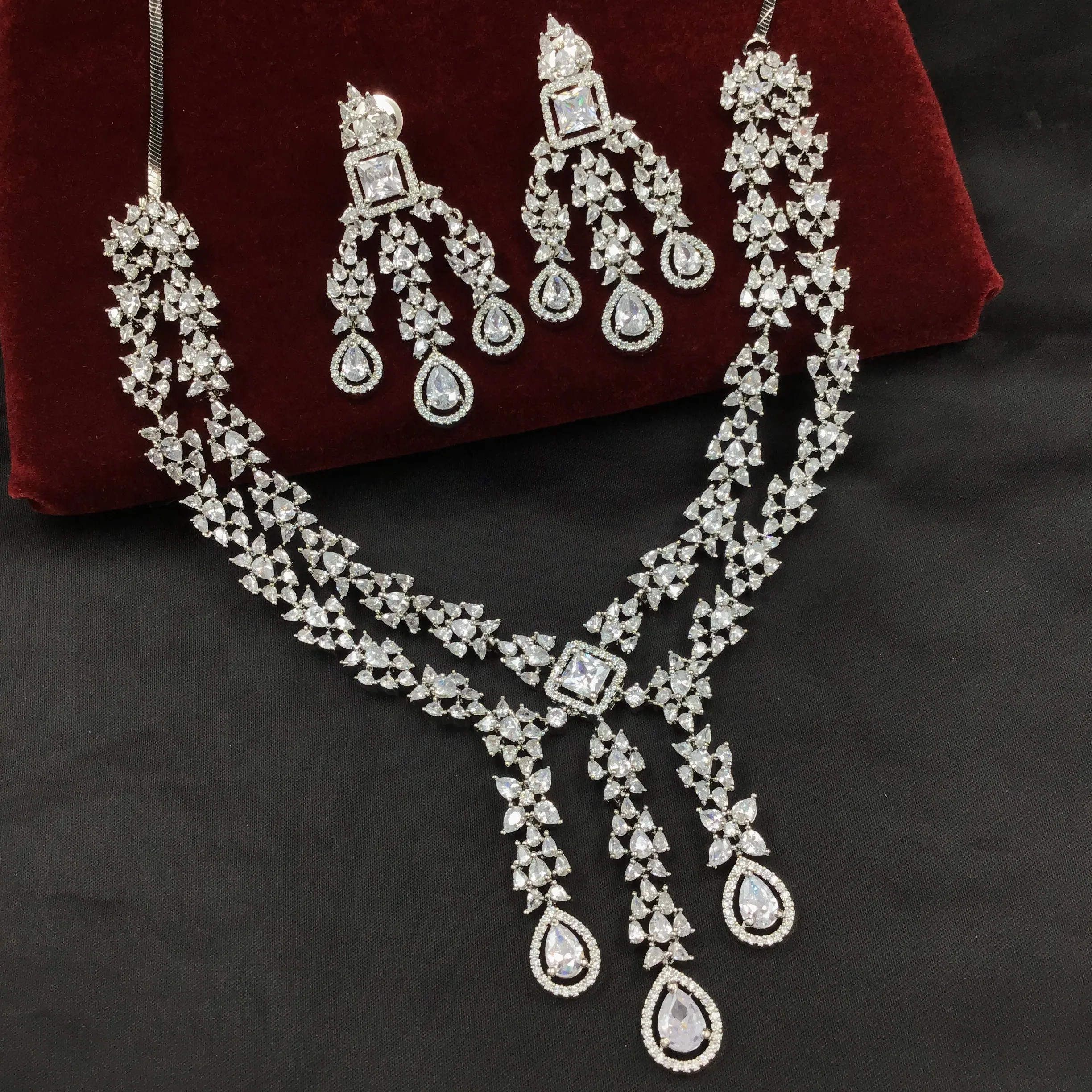 Round Neck Zircon/AD Necklace Set 10803-69