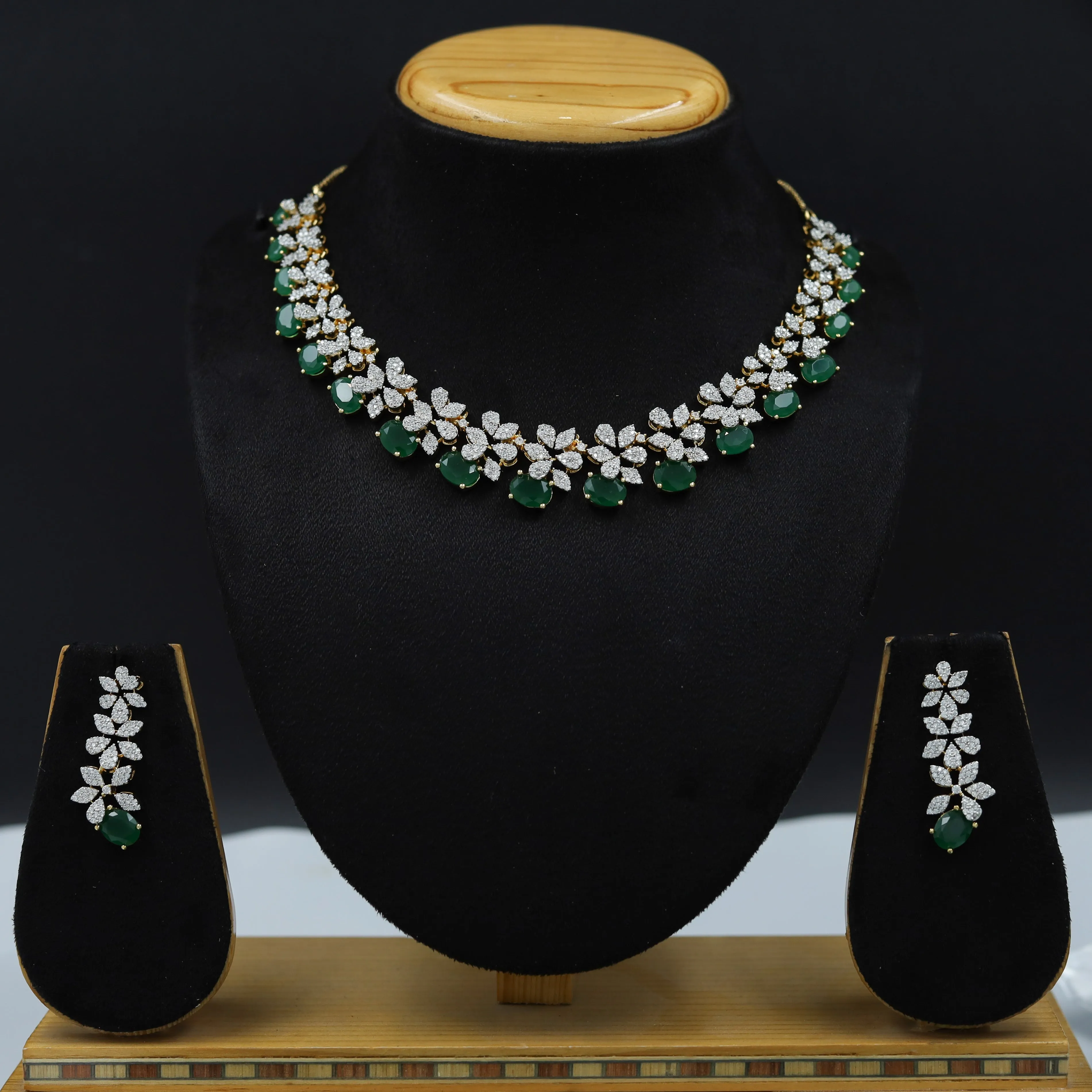 Round Neck Zircon/AD Necklace Set 11629-08