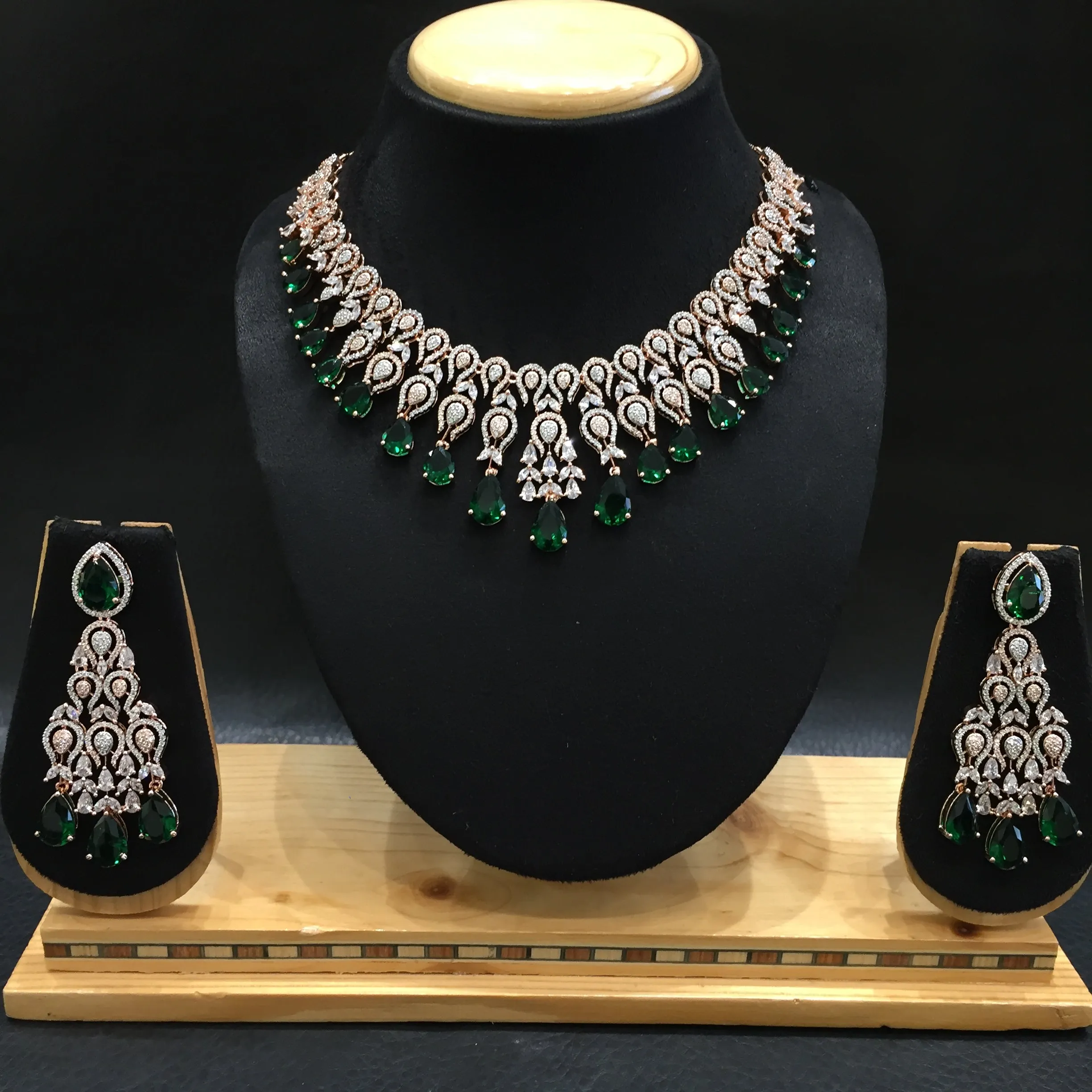 Round Neck Zircon/AD Necklace Set 4147-69