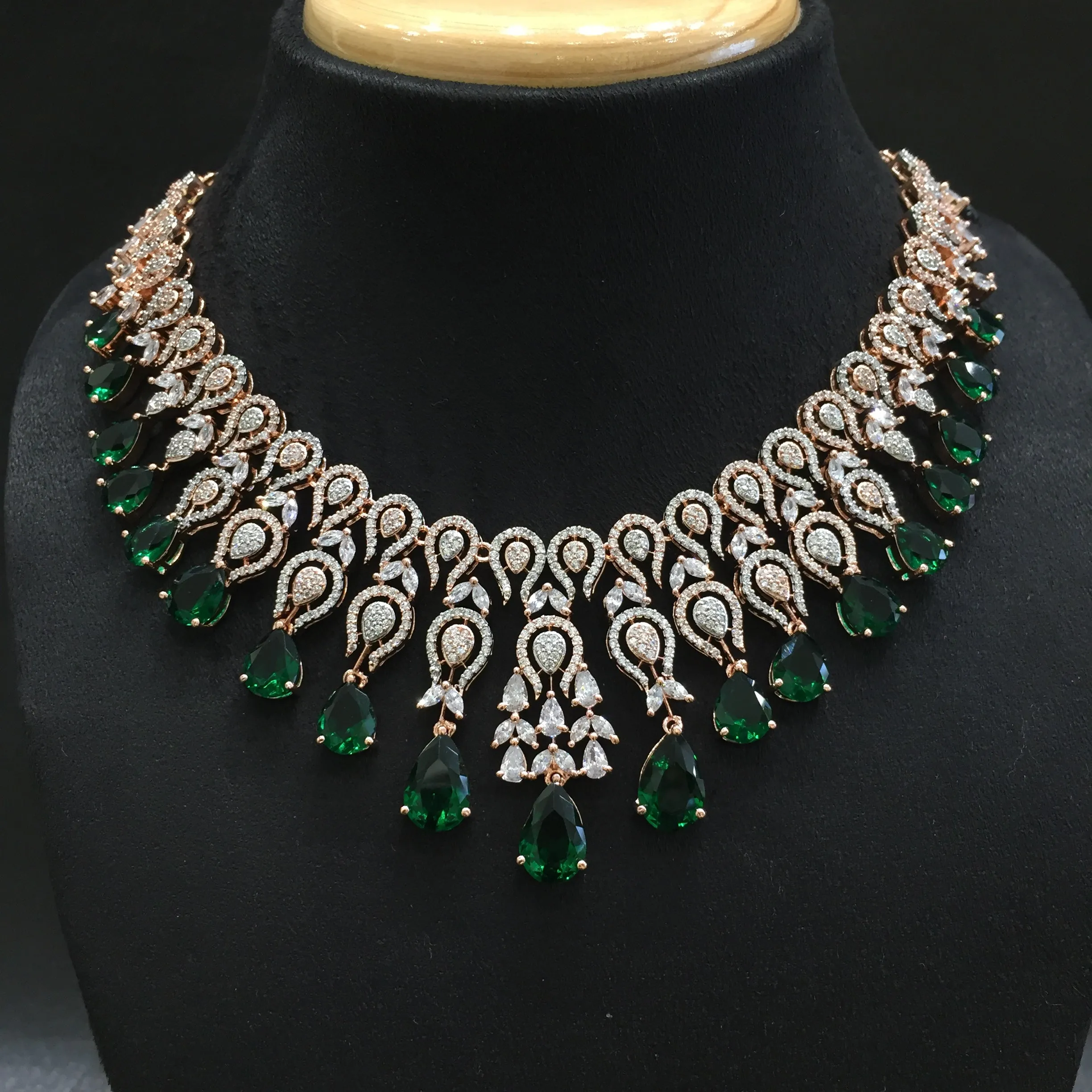 Round Neck Zircon/AD Necklace Set 4147-69