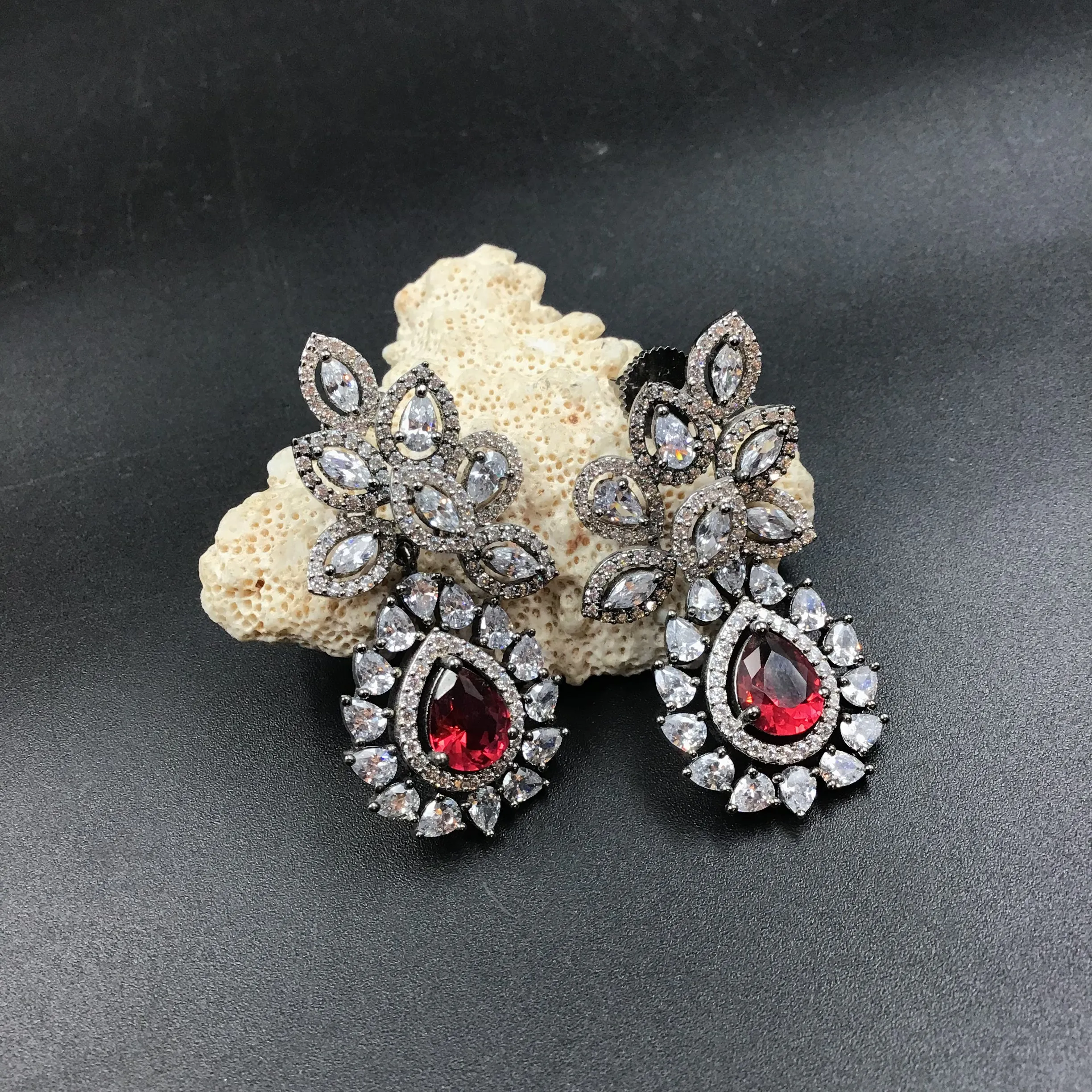 Ruby Zircon/AD Earring 9353-4149