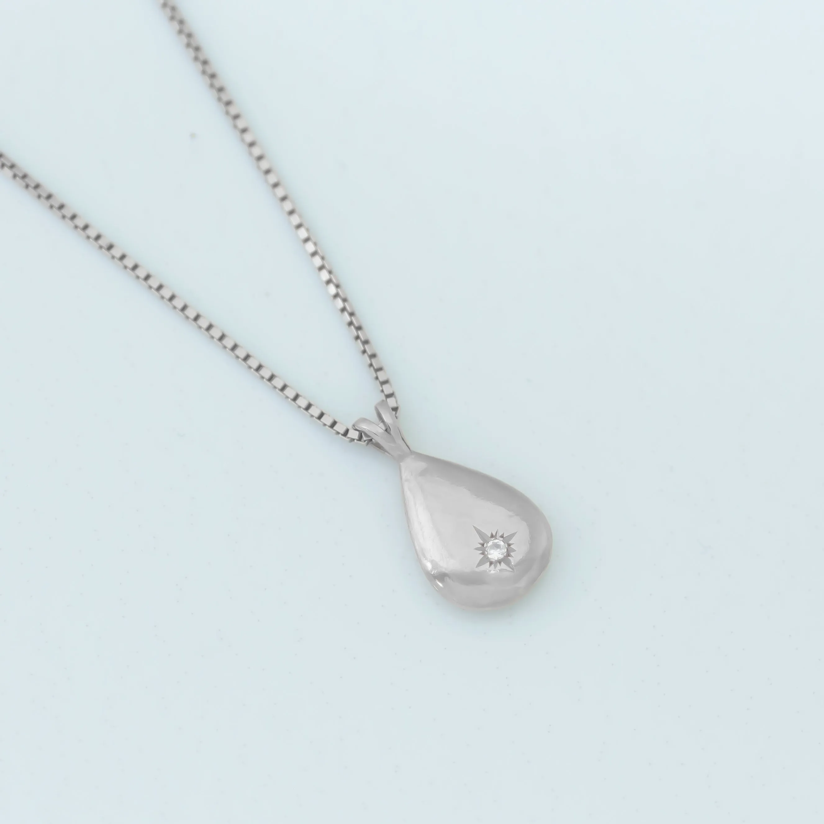 Teardrop necklace silver
