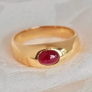 Vintage Ruby Cabochon 18k Gold Dome Ring